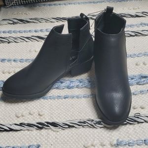 BLACK BOOTS Fall Winter
